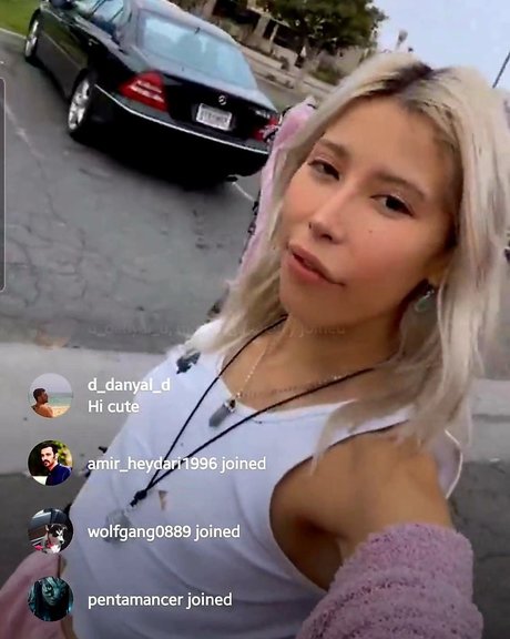 Naakte gelekte OnlyFans-foto van Charisma Kain