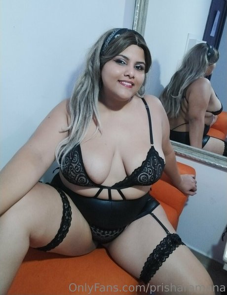 Naakte gelekte OnlyFans-foto van Prisharamana