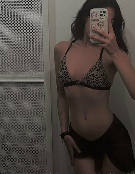 Naakte gelekte OnlyFans-foto van Prettyd4edgirl