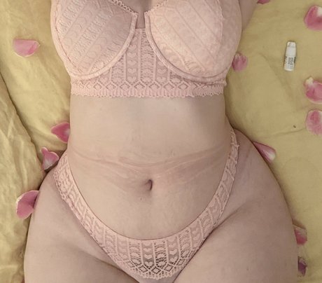 Naakte gelekte OnlyFans-foto van Therealegg2025