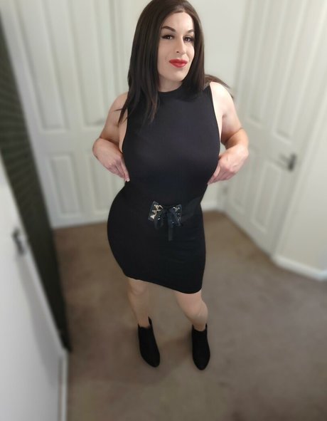 Naakte gelekte OnlyFans-foto van Lialarosa