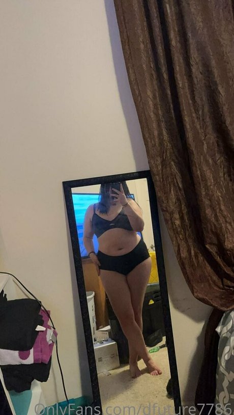 Naakte gelekte OnlyFans-foto van Dfuture7786