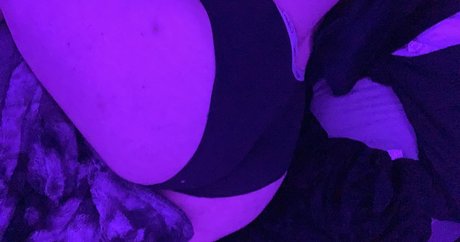 Naakte gelekte OnlyFans-foto van Nattiethebaddie