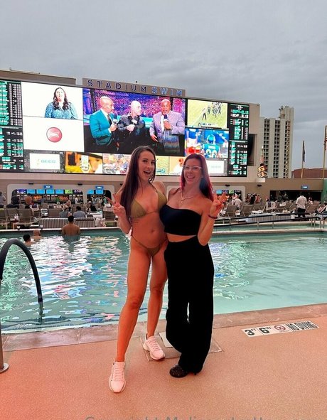 Naakte gelekte OnlyFans-foto van Melissastratton