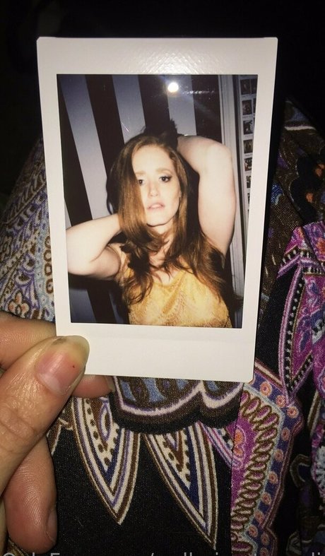 Naakte gelekte OnlyFans-foto van Redhairextraordinaire