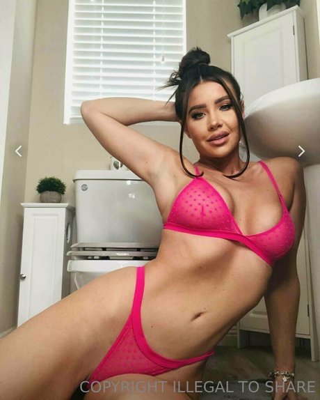 Naakte gelekte OnlyFans-foto van Missscarletrose