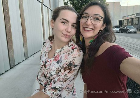 Misssweetpetite22