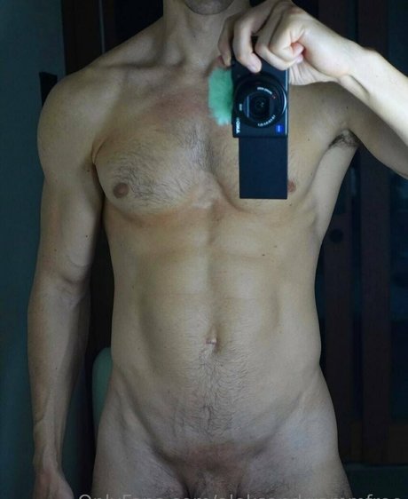 Naakte gelekte OnlyFans-foto van Aleksandrrammfree