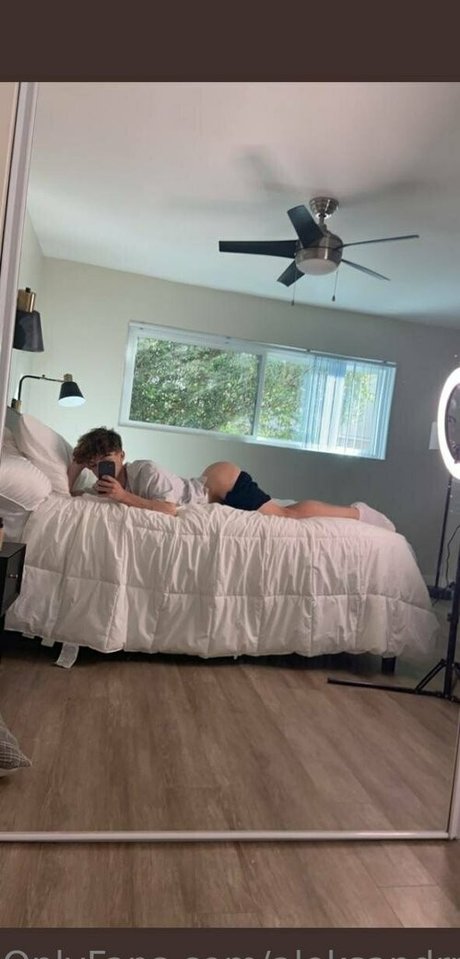 Naakte gelekte OnlyFans-foto van Aleksandrrammfree