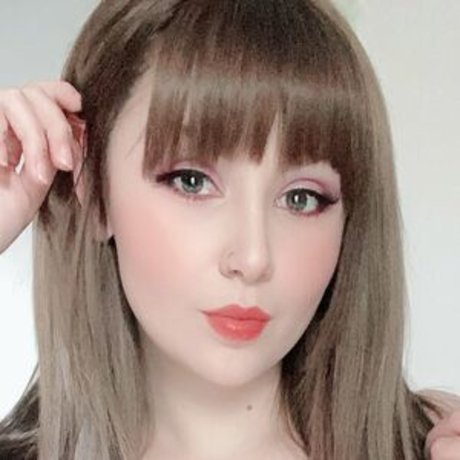 Naakte gelekte OnlyFans-foto van Riirichan