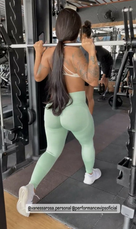 Aline Carvalho