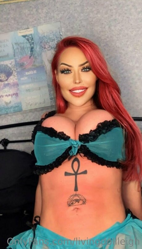 Naakte gelekte OnlyFans-foto van Livingdollleigh