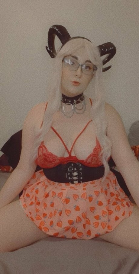 Naakte gelekte OnlyFans-foto van Kitsucerise