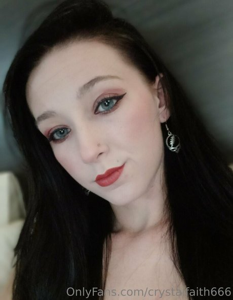 Naakte gelekte OnlyFans-foto van Crystalfaith666