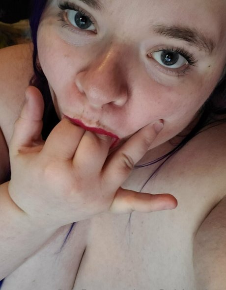 Naakte gelekte OnlyFans-foto van Curv3s4daysfree
