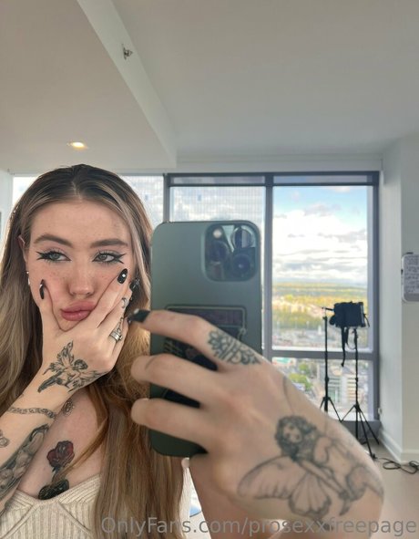 Naakte gelekte OnlyFans-foto van Prosexxbaby