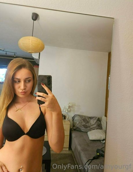 Naakte gelekte OnlyFans-foto van Amyourgf