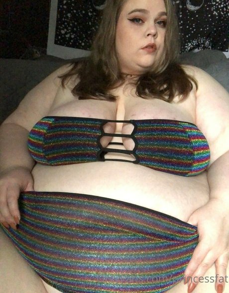 Naakte gelekte OnlyFans-foto van Fatstonerchickfree
