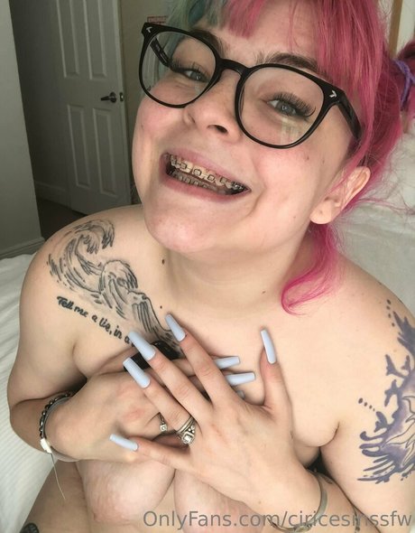 Naakte gelekte OnlyFans-foto van Ciricesinssfw