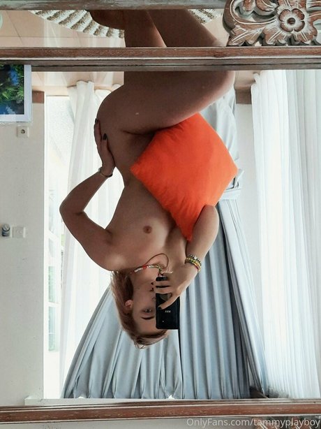 Naakte gelekte OnlyFans-foto van Tammybuns