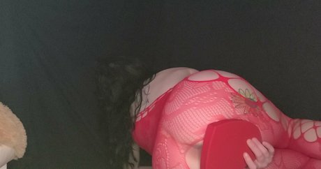 Naakte gelekte OnlyFans-foto van Kiiwiikatiie