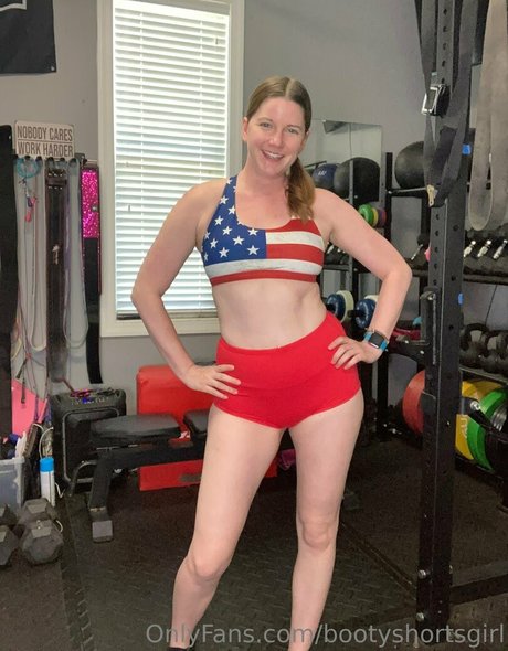 Bootyshortsgirl