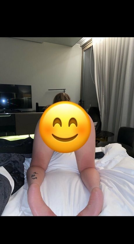 Naakte gelekte OnlyFans-foto van Yourfavspicydragonfree