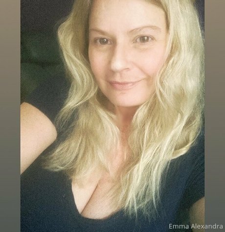 Naakte gelekte OnlyFans-foto van Uniquilyyours