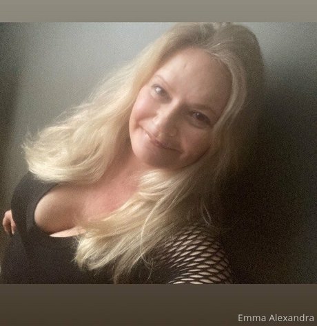 Naakte gelekte OnlyFans-foto van Uniquilyyours