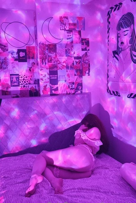 Naakte gelekte OnlyFans-foto van Lunamire