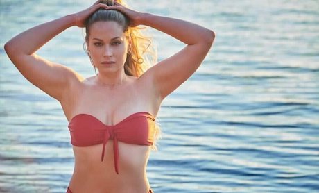 Naakte gelekte OnlyFans-foto van Yourfavoritenikki