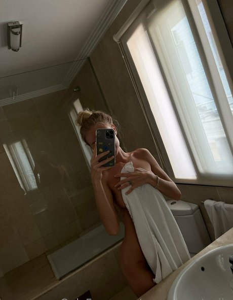 Naakte gelekte OnlyFans-foto van Nancyanastasiia