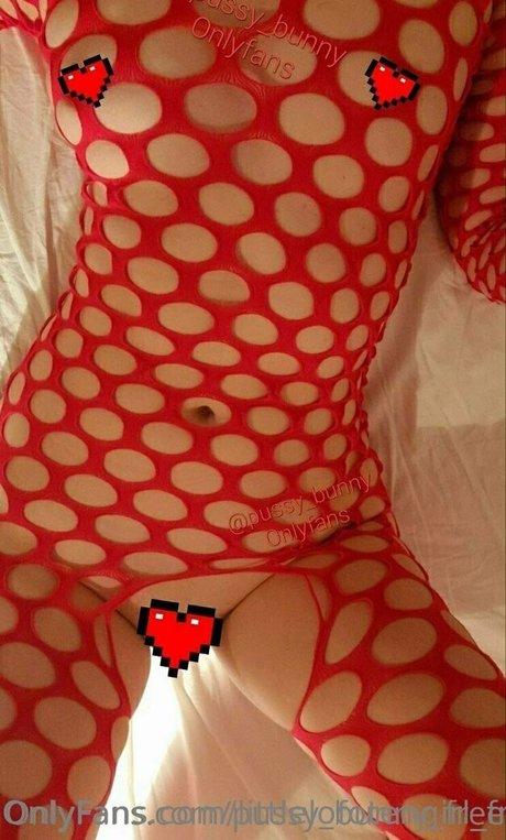Naakte gelekte OnlyFans-foto van Littlelofotengirlfree