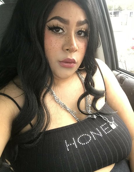 Naakte gelekte OnlyFans-foto van Dairyqueen94