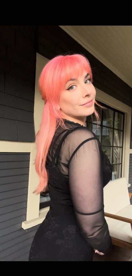Naakte gelekte OnlyFans-foto van Mary Kish