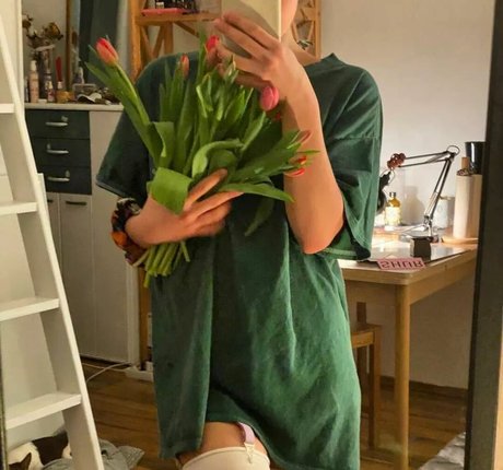 Naakte gelekte OnlyFans-foto van Margoleevony
