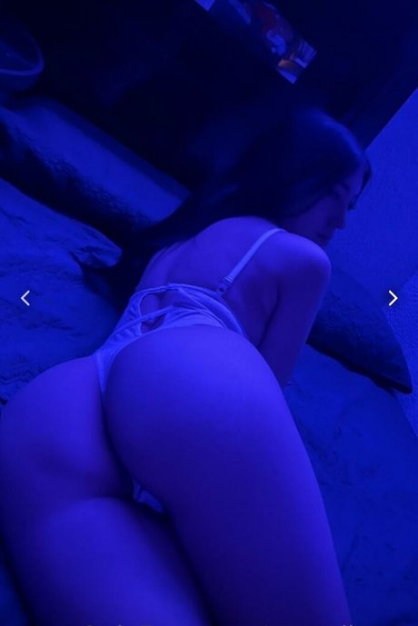Naakte gelekte OnlyFans-foto van Yessalbarrn