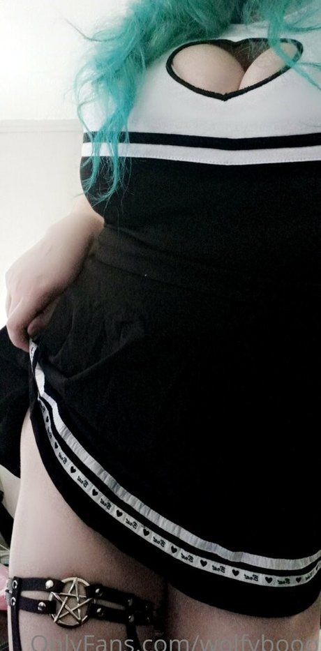 Naakte gelekte OnlyFans-foto van Wolfybooo