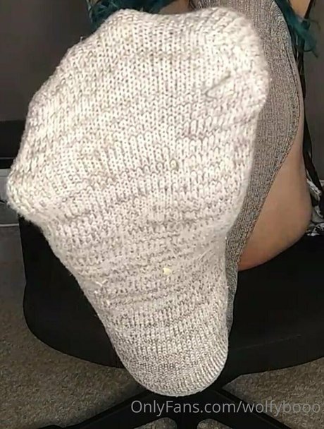 Naakte gelekte OnlyFans-foto van Wolfybooo