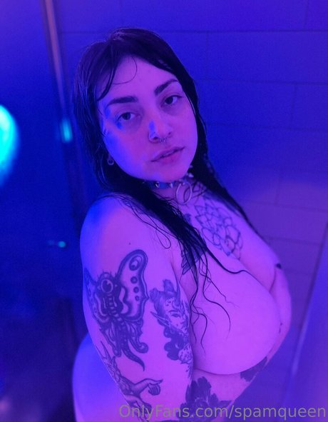 Naakte gelekte OnlyFans-foto van Spamqueen