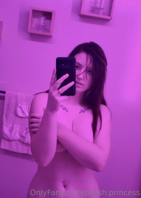 Naakte gelekte OnlyFans-foto van Polishprincess