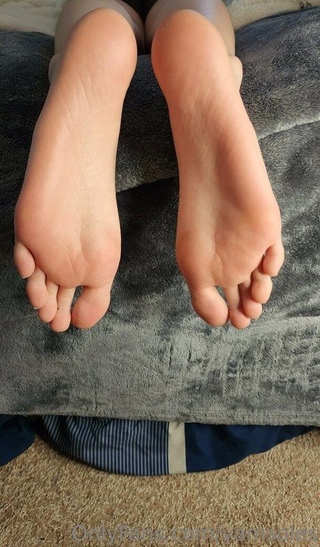 Naakte gelekte OnlyFans-foto van Yamsoles