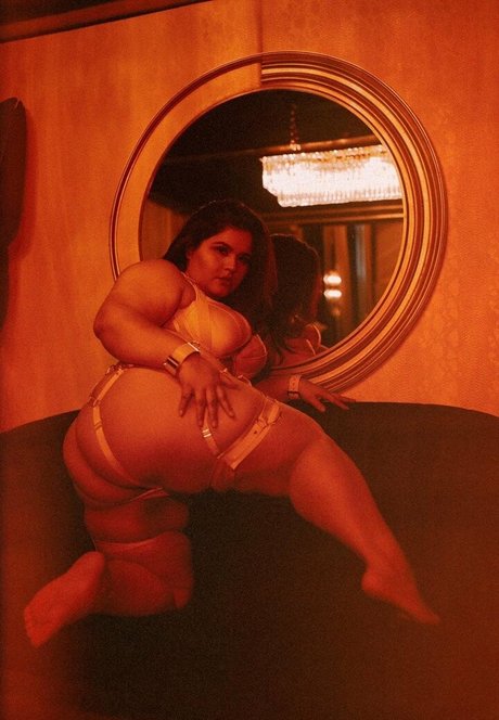 Naakte gelekte OnlyFans-foto van Karlaxxxlane