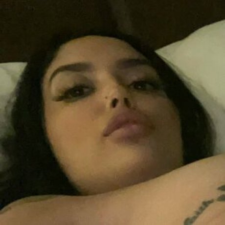 Naakte gelekte OnlyFans-foto van Vanessa Sky
