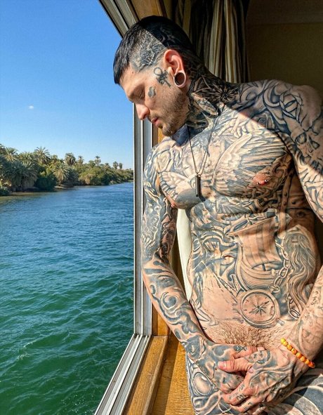 Naakte gelekte OnlyFans-foto van Caseycherriesvip