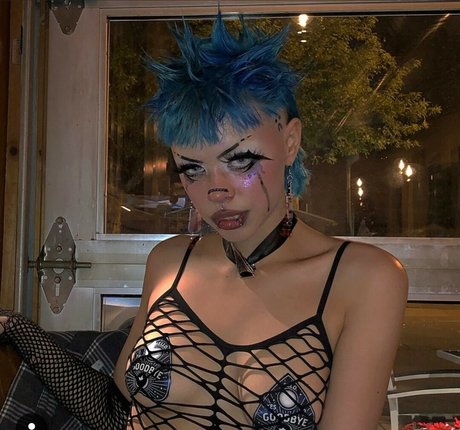 Naakte gelekte OnlyFans-foto van Death2honey
