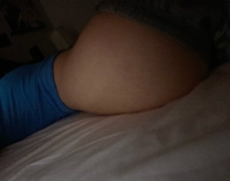 Naakte gelekte OnlyFans-foto van Hinatoy