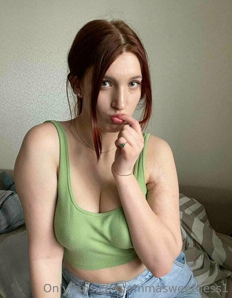 Naakte gelekte OnlyFans-foto van Emmasweetness1