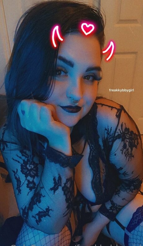 Freakkybbygirl