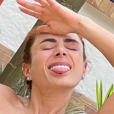 Naakte gelekte OnlyFans-foto van Johanna Fadul